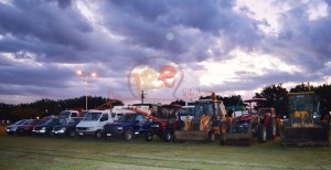 Marucco se despide mostrando el parte automotor en el centro del pueblo