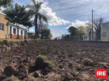 Comenzó pavimentación frente a la comisaría 12º