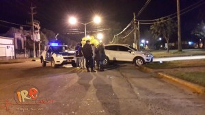 Perseguían delincuentes, hallaron un vecino