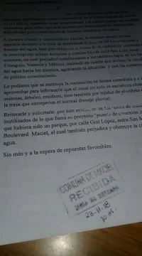 Los vecinos entregaron el petitorio firmado a la comuna