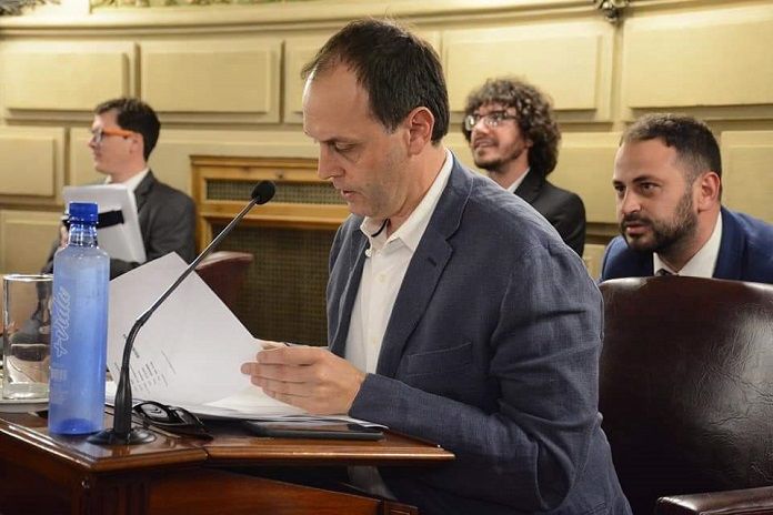 Rasetto destinará la totalidad de los recursos del Senado a la pandemia