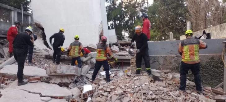 Bomberos de Serodino se sumaron al rescate tras el derrumbe en Rosario