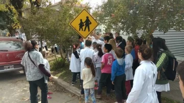 Educación Vial: colocaron carteles de “Despacio Escuela”