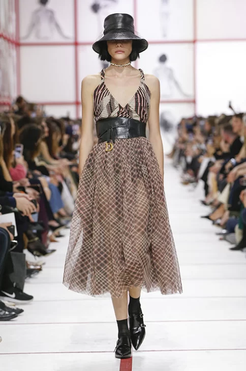 Agostina Noé pisó vestida de Dior la Fashion Week de Paris