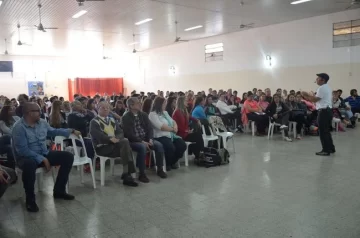 Con una gran convocatoria, pasó el 1º Simposio de Deporte y Educación en Timbúes
