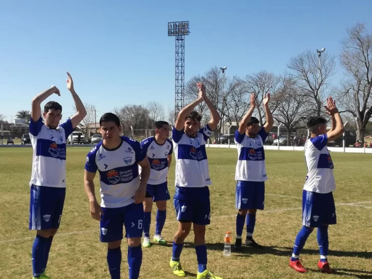 Totorense: Ganaron Juniors y Sportivo y siguen compartiendo la punta