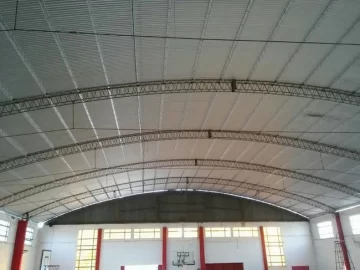 A poco de inaugurar la obra del gran techo en el Sportivo Belgrano