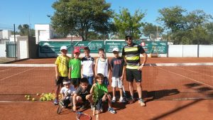 Comenzaron las clases de tenis en Timbúes