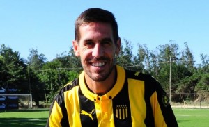 Tomy Costa debutó en Peñarol con un gol a los 49 segundos de ingresar