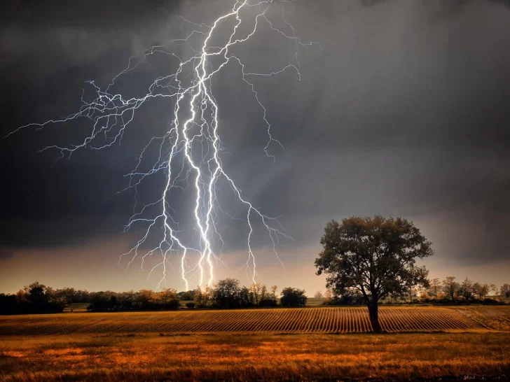 Se viene el agua: Domingo de tormentas aisladas pero de intensidad eléctrica