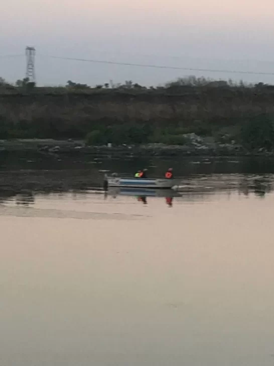 Buscan a dos hermanos que cayeron a una cava mientras cazaban