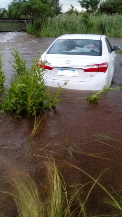 Una familia oliverense despistó ayer en ruta 11 por el temporal