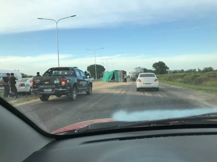 Chocó por lo menos 7 veces, robó un auto y se termió suicidando