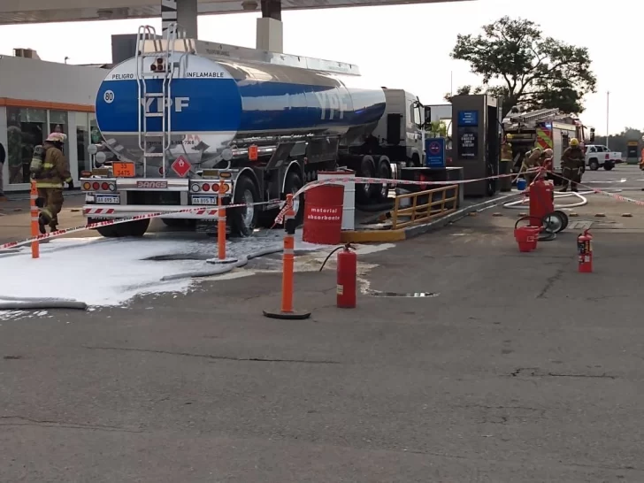 Se desarrolló un sorprendente simulacro en la YPF de la autopista