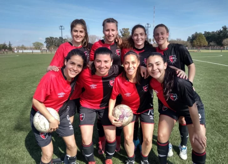 Con dos tantos de Lara Newells goleó 18 a 1 a Defensores Unidos