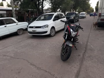 Una moto y una Suran chocaron en una esquina de Barrancas