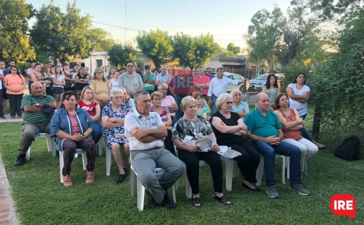 Carrizales abrazó a la familia Perassi por su ejemplo de lucha