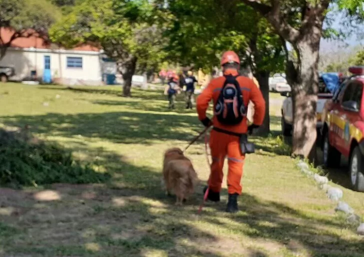 Buscan a Mariela con el perro que halló a Santiago Maldonado