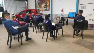 Bomberos de Barrancas se capacitaron de manera virtual