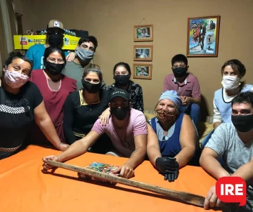 “Caritas sucias” reparte más de 200 platos de comida cada sábado