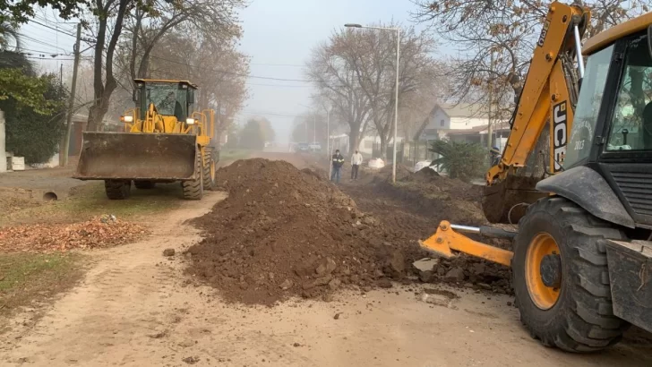 La comuna retomó las obras de cordón cuneta en Oliveros