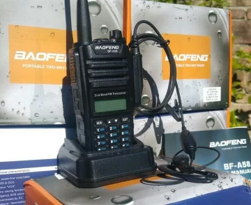 El cuartel de bomberos adquirió handies nuevos para su dotación