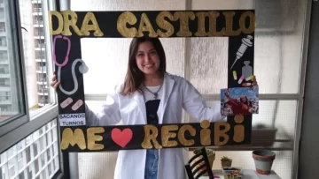 Felicidad compartida: Lis se recibió de médica en medio de la pandemia