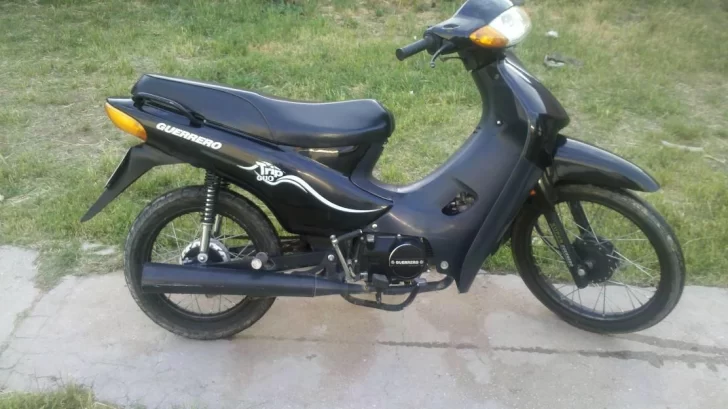 Le robaron la moto del patio y pide ayuda para encontrarla: “Es lo único que tengo”