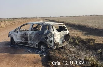 Encontraron un vehículo incendiado y abandonado en un camino rural de Ricardone