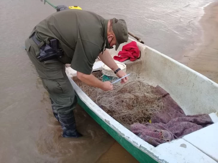 Los Pumas secuestraron un arma y una red de pesca irregular en las islas de Barrancas