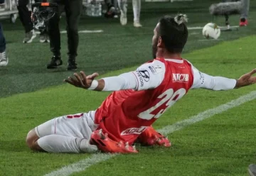 Pato Cucchi convirtió y llevó a Independiente Santa Fe a la final