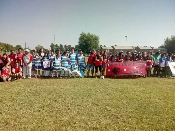 Este domingo arranca la Liga Evita de fútbol femenino