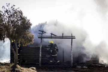 Gran susto en Barrancas por el principio de incendio en una casa por una estufa