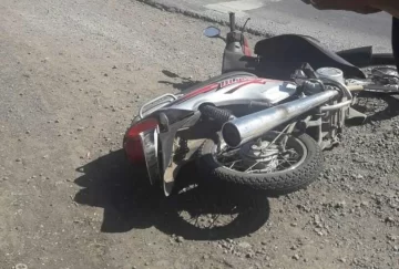 Un joven de Timbúes herido tras chocar en moto contra un camión