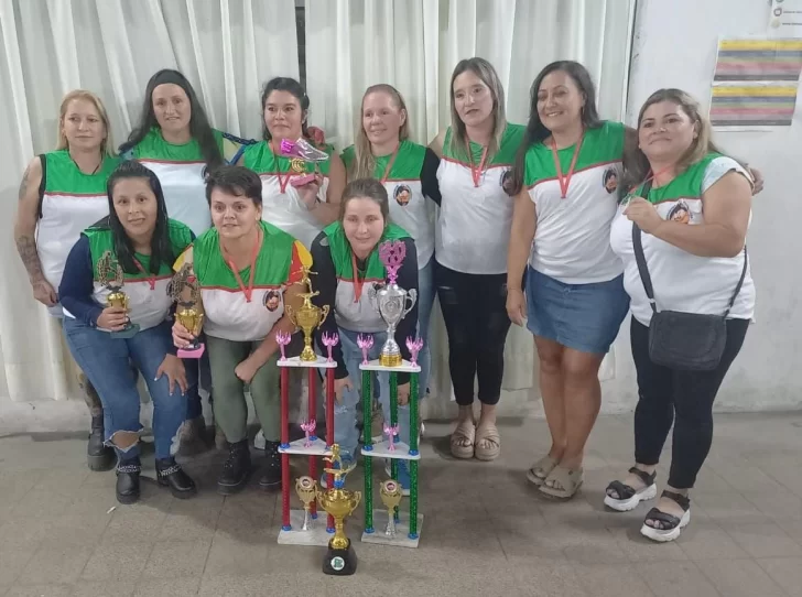 Botineras: El equipo de fútbol femenino que se organiza en Oliveros