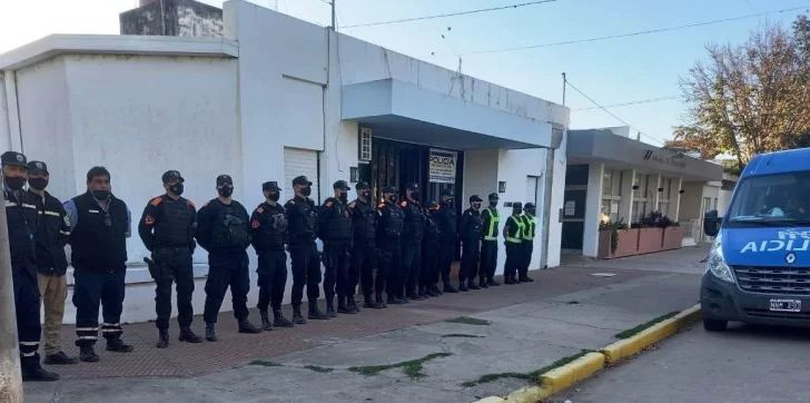 La policía comunitaria hizo operativos de control en Gaboto, Puerto Aragón y La Boca