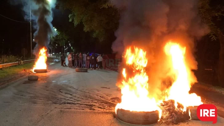 “Queremos respuestas”: Vecinos de La Ribera cortaron toda la noche ruta 11