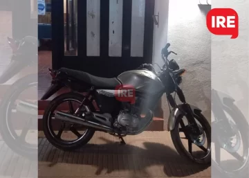 Detuvieron a un joven que circulaba en una moto robada en Barrancas