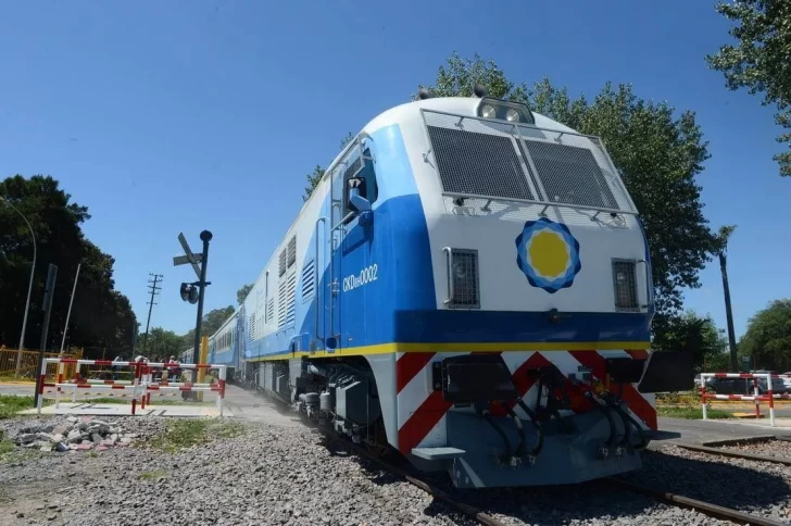 El tren vuelve a parar en San Lorenzo: Mirá los viajes a Buenos Aires y Tucumán