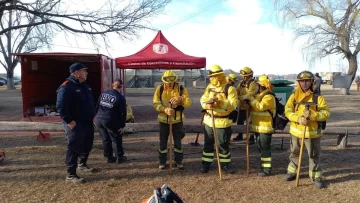 Bomberos de Oliveros colaboraron para combatir los incendios en el Delta