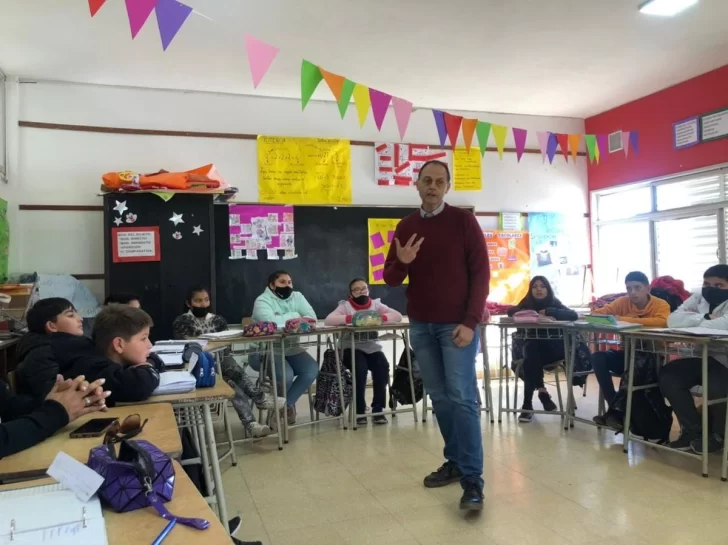Intercambio y reflexiones: Rasetto participó de una jornada de preguntas en la primaria de Serodino