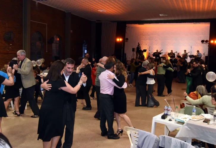 El tango volvió a brillar en Maciel y permitió rememorar los años de esplendor del pueblo