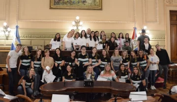 Alumnos de Monje y Barrancas fueron al Senado y presentaron sus propuestas