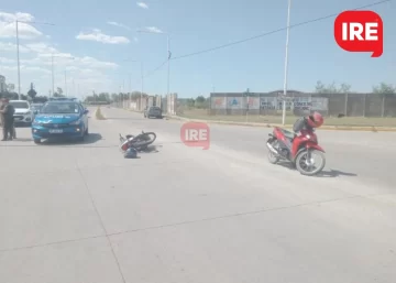 Un vecino de Timbúes chocó con un joven en moto en San Lorenzo