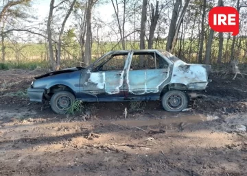 Hallaron en Timbúes un auto incendiado y confirmaron que había sido robado en Bermúdez