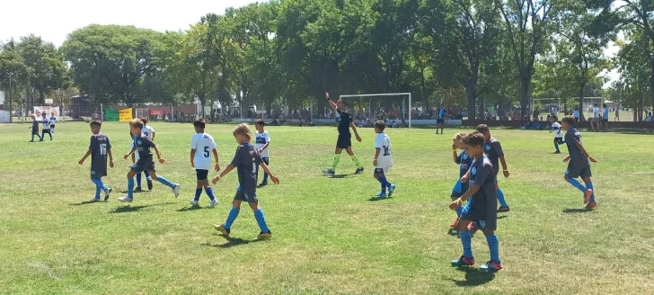 Cuidado niños jugando: Suspenderán partidos donde haya insultos o agresiones