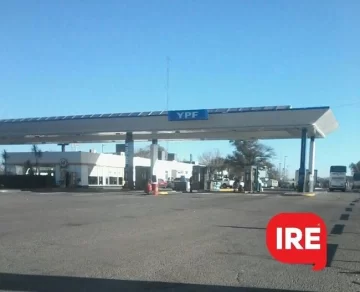 Pese al paro, la YPF de Villa La Ribera trabaja con normalidad