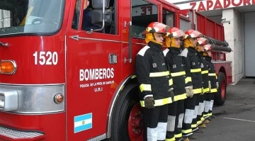 Pullaro prometió inversión para los Bomberos Zapadores