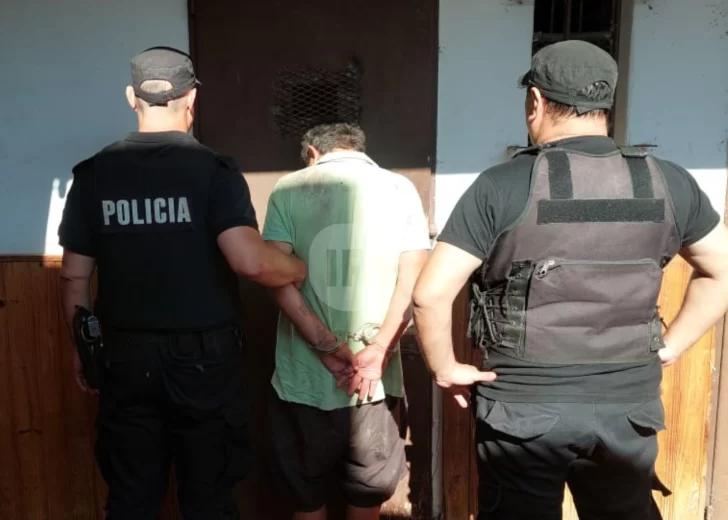 Se metió a una casa mientras el dueño dormía, los vecinos llamaron a la policía y quedó detenido