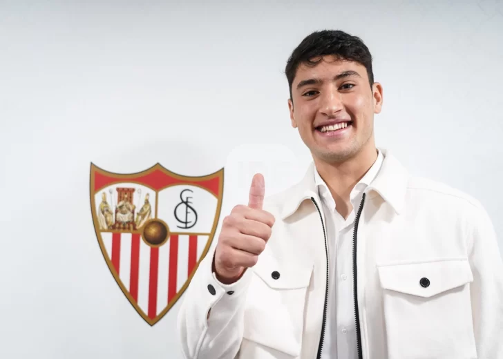 Con destino a España: Alejo Véliz es nuevo jugador del Sevilla